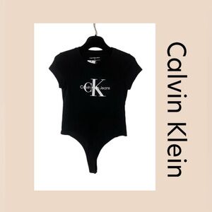 Calvin Klein Women’s Short Sleeve Body Suit Size Large NWT